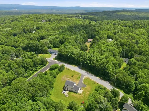 34 Dunbarton Center Road Bow NH 03304