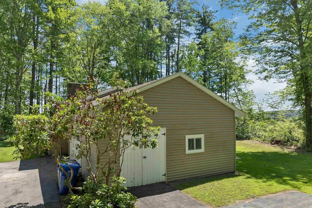 108 River Road Bow NH 03304