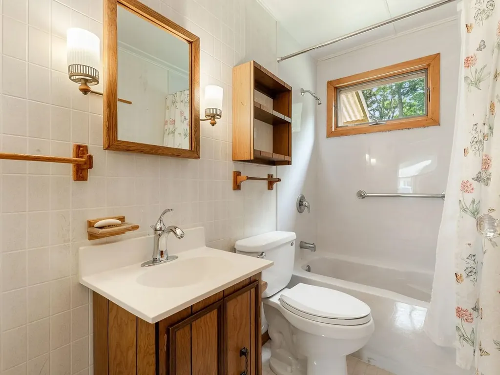 149 Woodlawn Road Burlington VT 05408