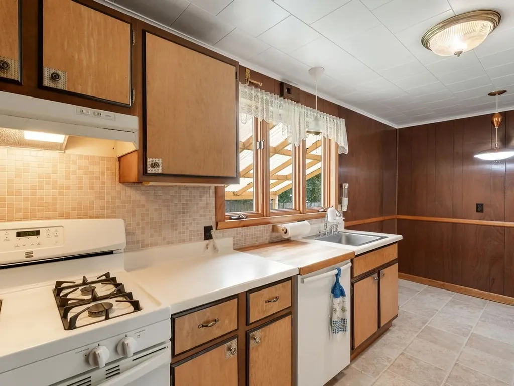 149 Woodlawn Road Burlington VT 05408
