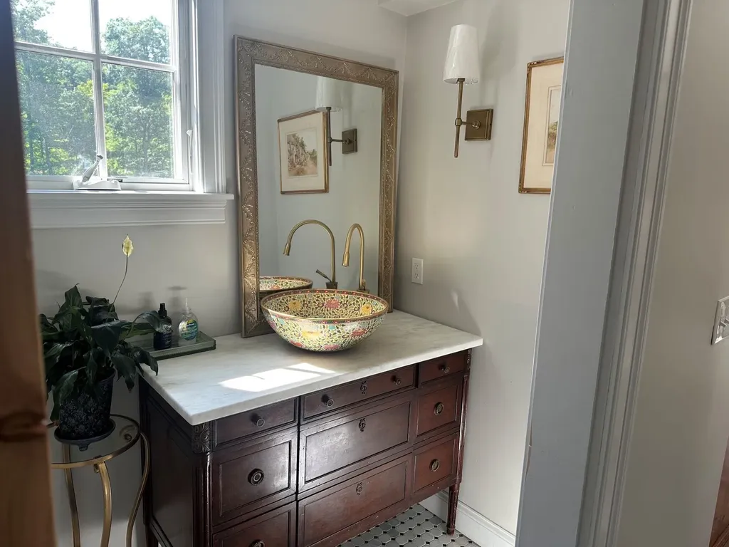 32 Concord Street Peterborough NH 03458
