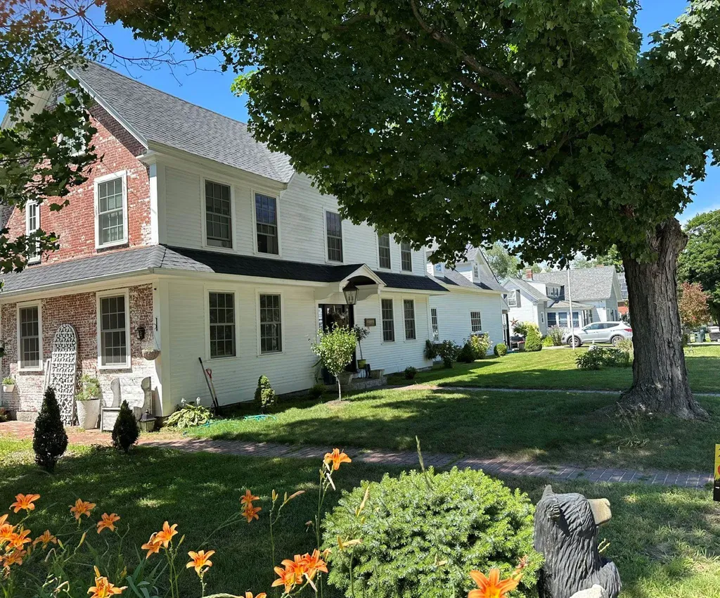 32 Concord Street Peterborough NH 03458