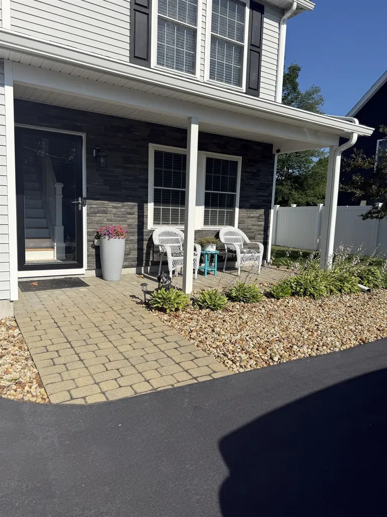 81 B Foggs Lane Seabrook NH 03874