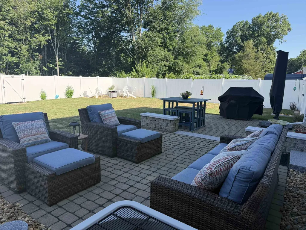 81 B Foggs Lane Seabrook NH 03874