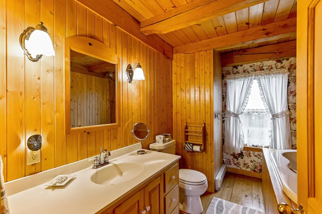 1539 Newark Street Newark VT 05871