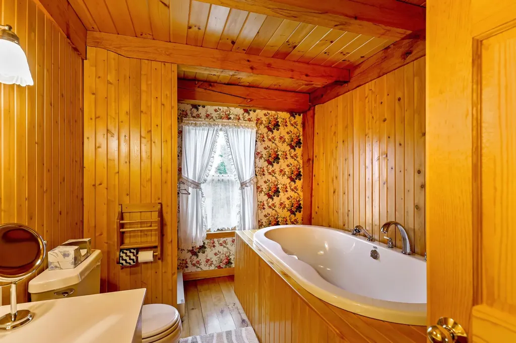 1539 Newark Street Newark VT 05871