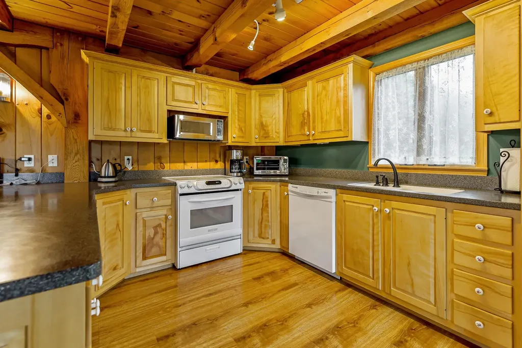 1539 Newark Street Newark VT 05871