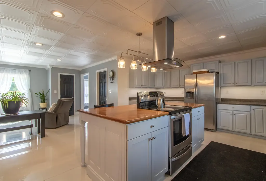 207 Pine Street Troy VT 05859