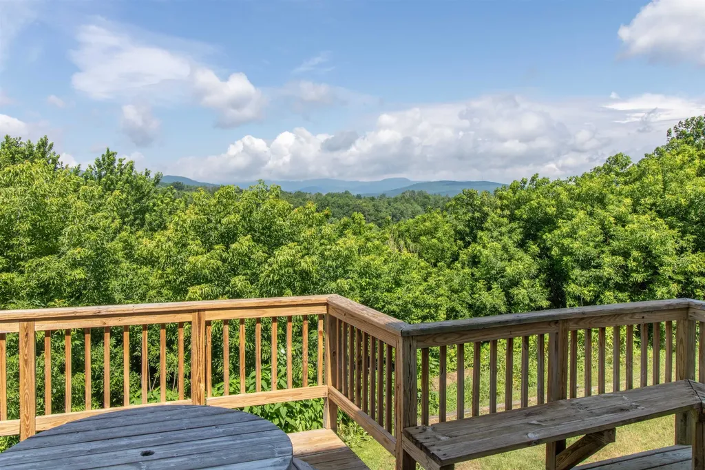 207 Pine Street Troy VT 05859