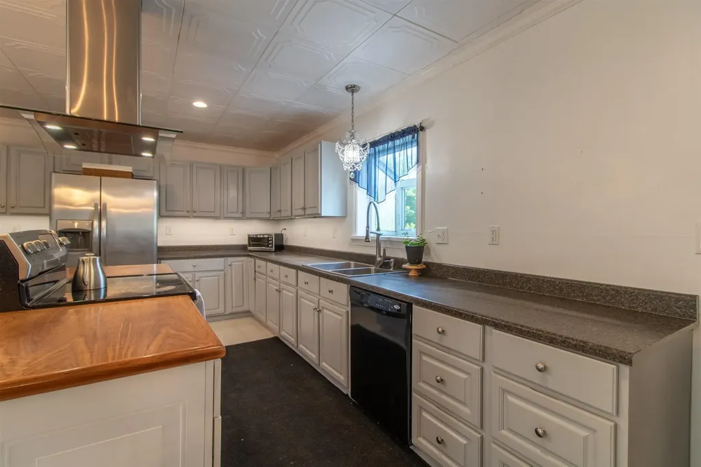 207 Pine Street Troy VT 05859