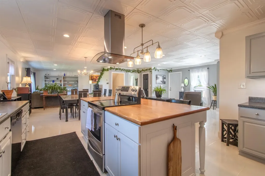 207 Pine Street Troy VT 05859