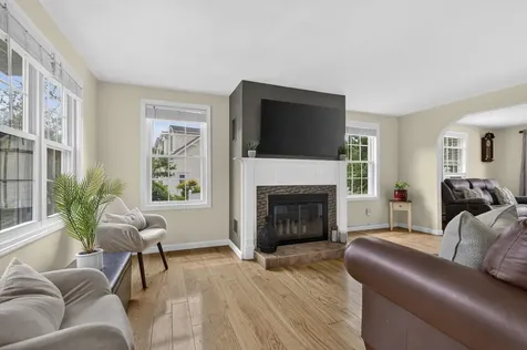 284 Corning Road Manchester NH 03109