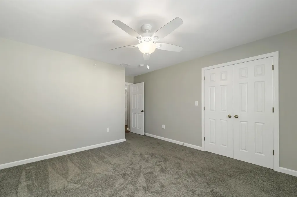 101 Centerwood Way Manchester NH 03102