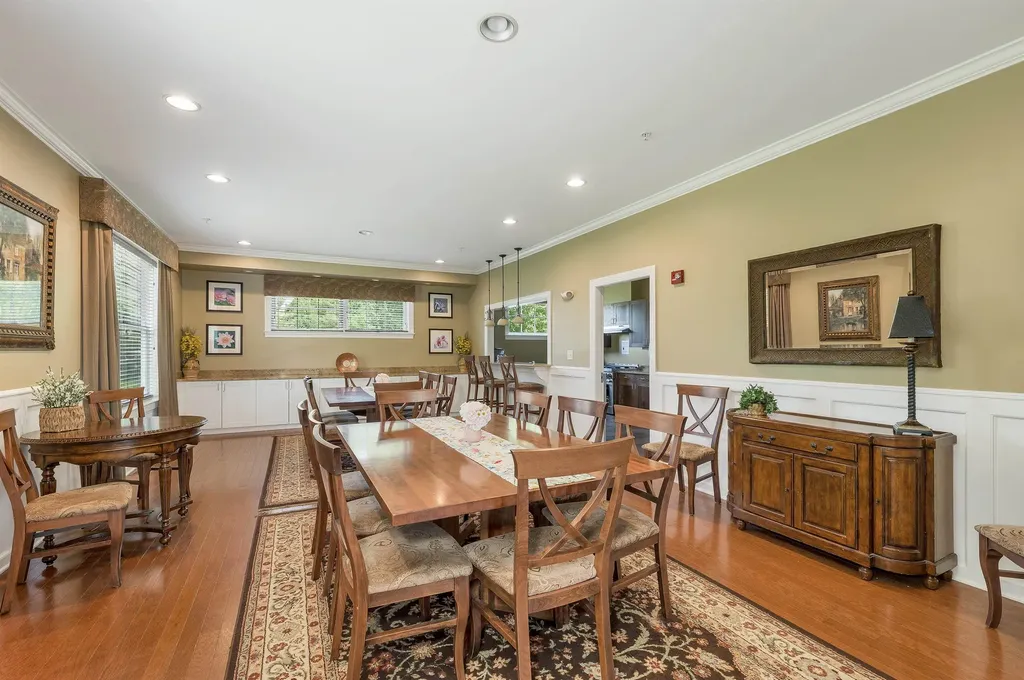 101 Centerwood Way Manchester NH 03102