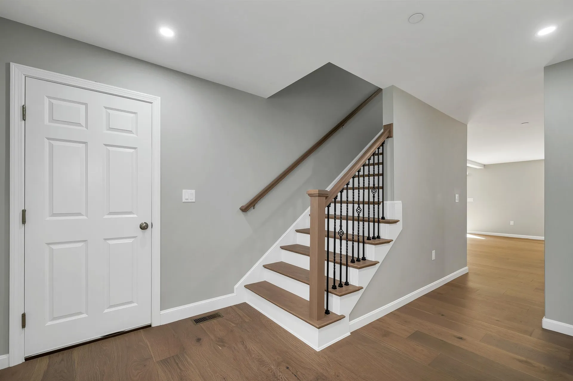 101 Centerwood Way Manchester NH 03102