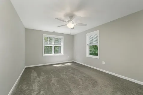 101 Centerwood Way Manchester NH 03102