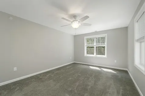101 Centerwood Way Manchester NH 03102