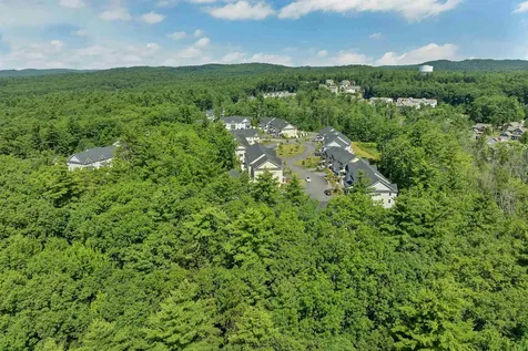 101 Centerwood Way Manchester NH 03102