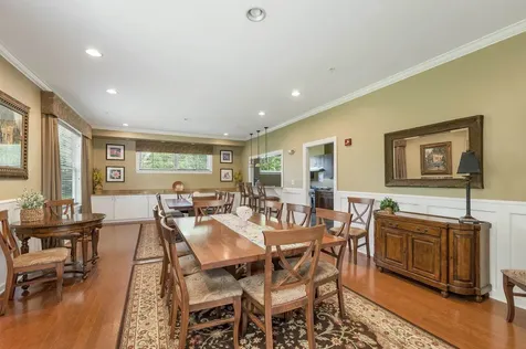 101 Centerwood Way Manchester NH 03102