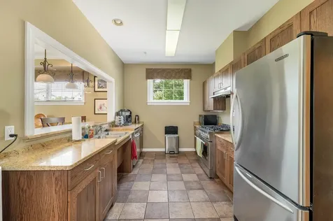 101 Centerwood Way Manchester NH 03102