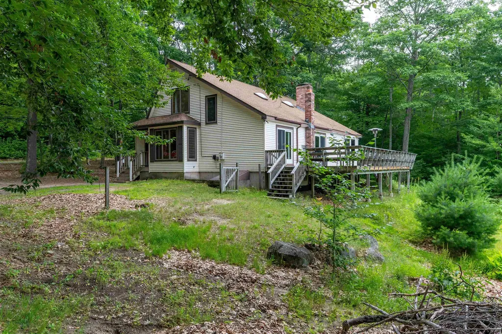 90 Champion Hill Road Effingham NH 03882
