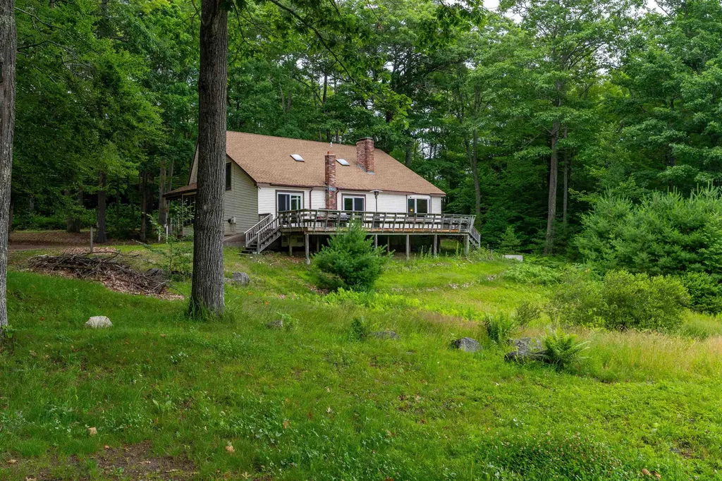 90 Champion Hill Road Effingham NH 03882
