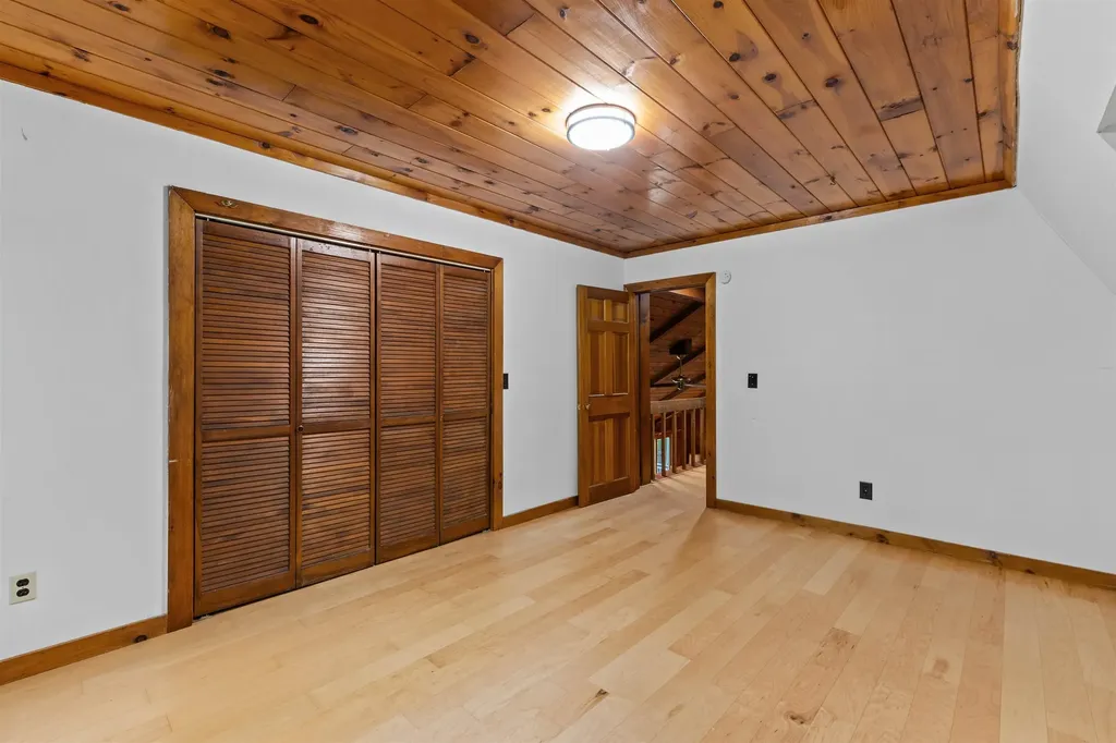 90 Champion Hill Road Effingham NH 03882