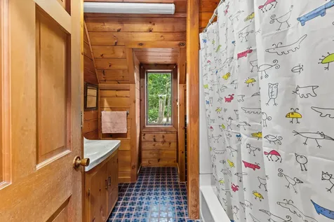 90 Champion Hill Road Effingham NH 03882