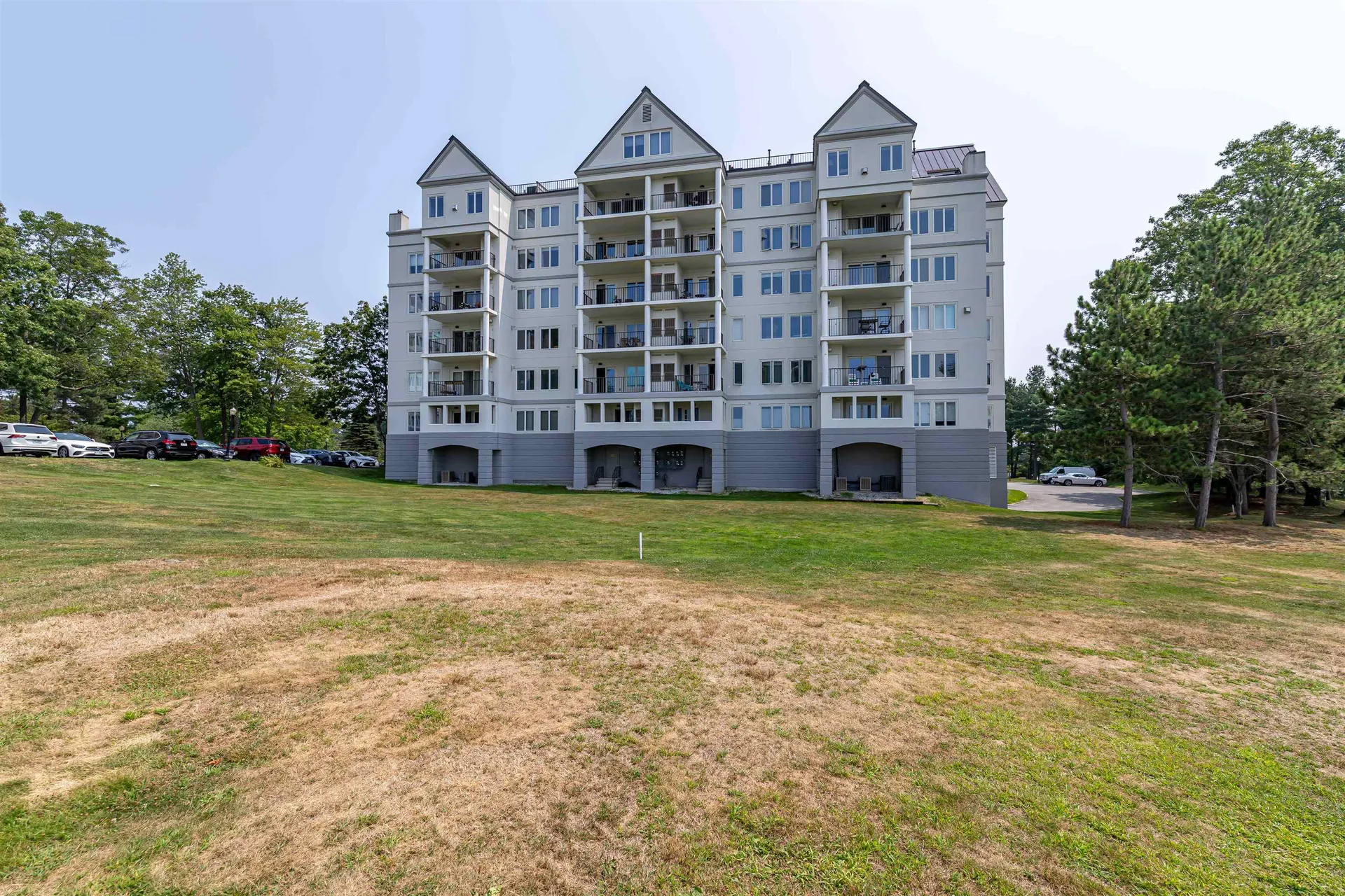 10 Mountain Laurels Drive Nashua NH 03062