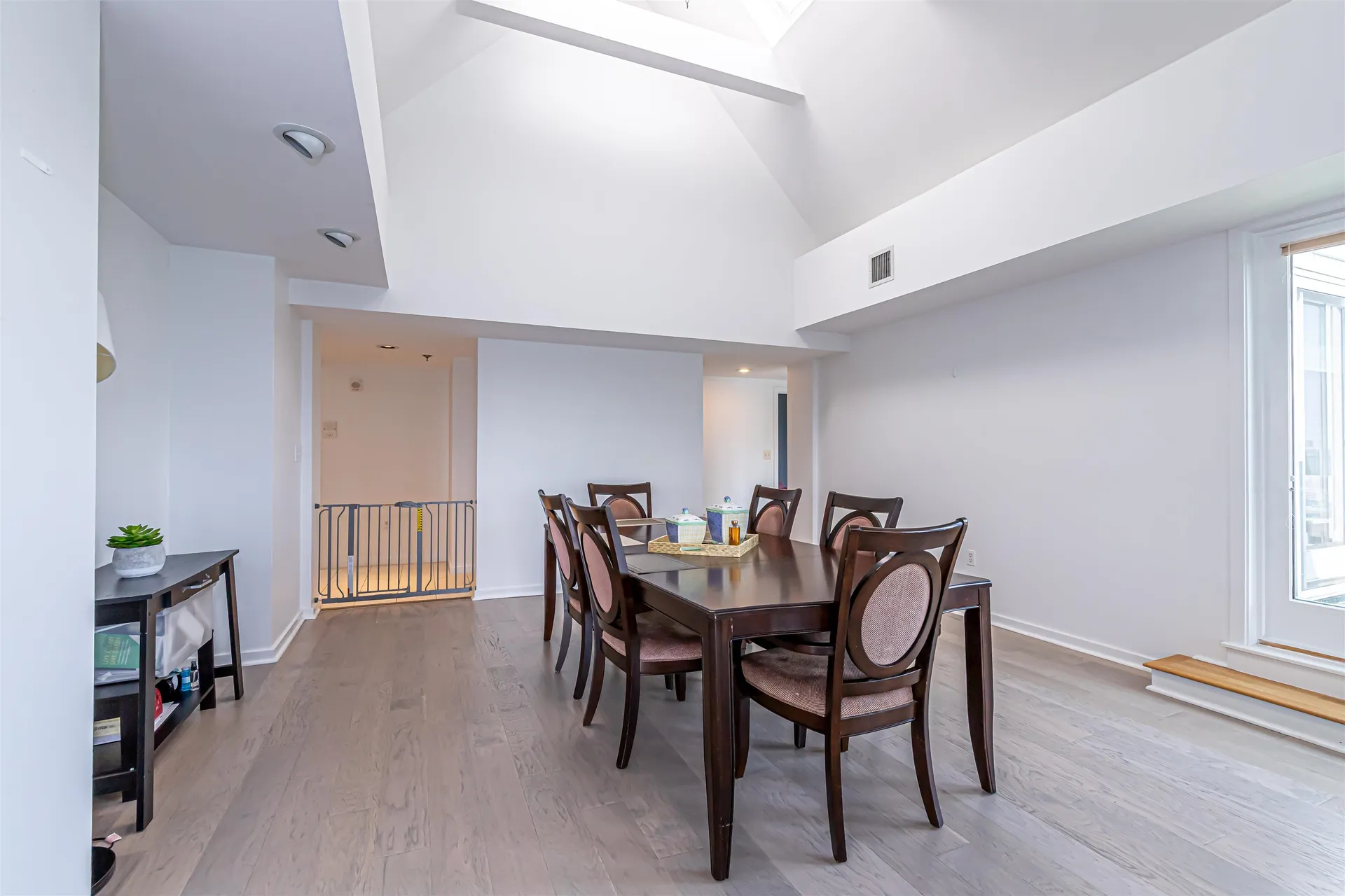 10 Mountain Laurels Drive Nashua NH 03062