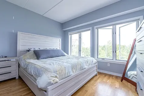 10 Mountain Laurels Drive Nashua NH 03062