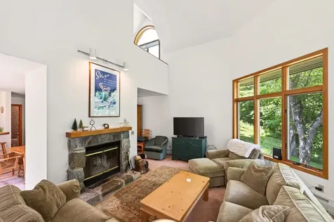 11 Dutchman Lane Wilmington VT 05363