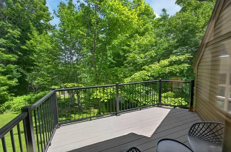 11 Dutchman Lane Wilmington VT 05363