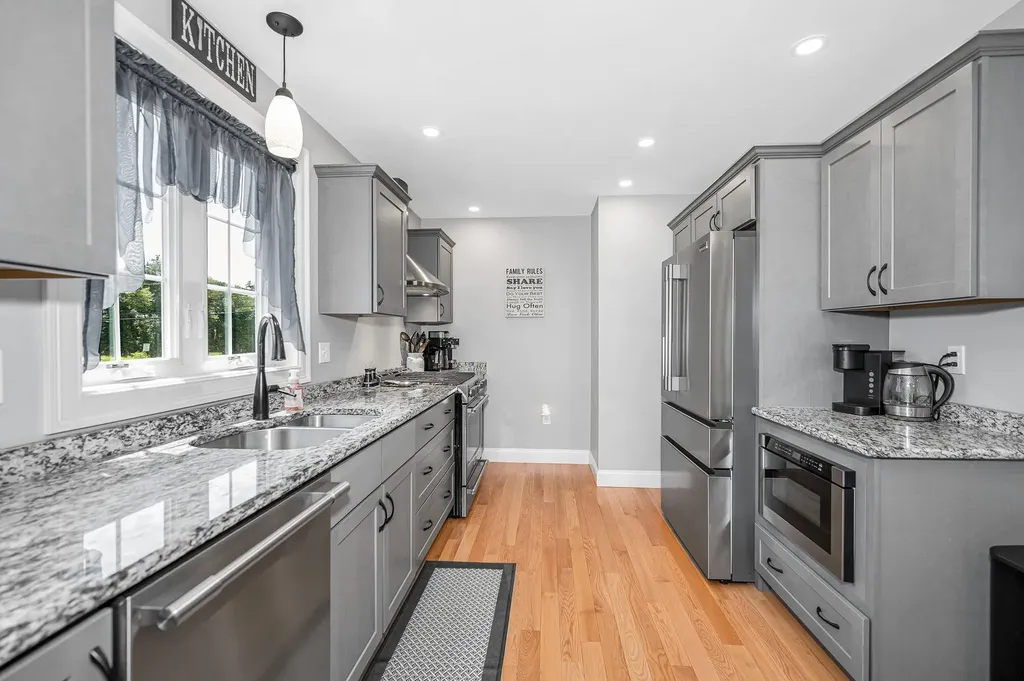 289B Webster Street Hudson NH 03051