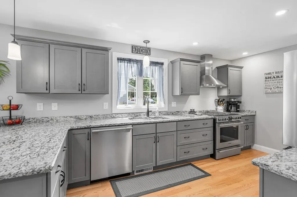 289B Webster Street Hudson NH 03051