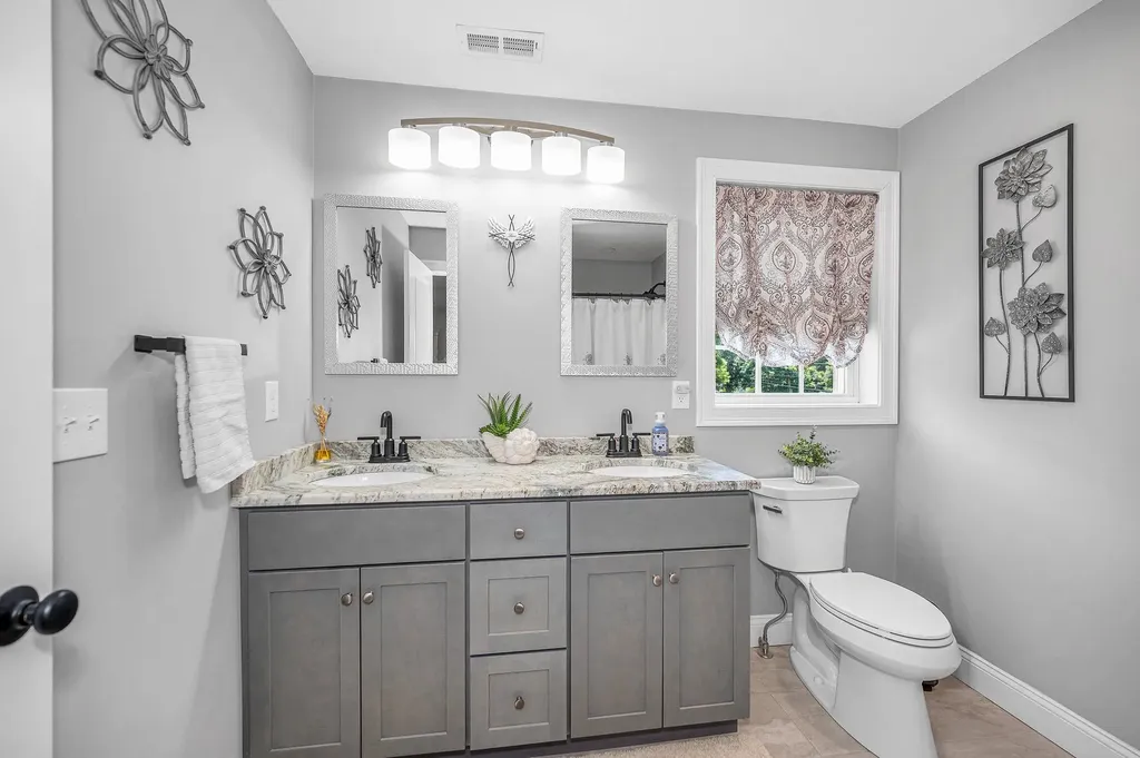 289B Webster Street Hudson NH 03051