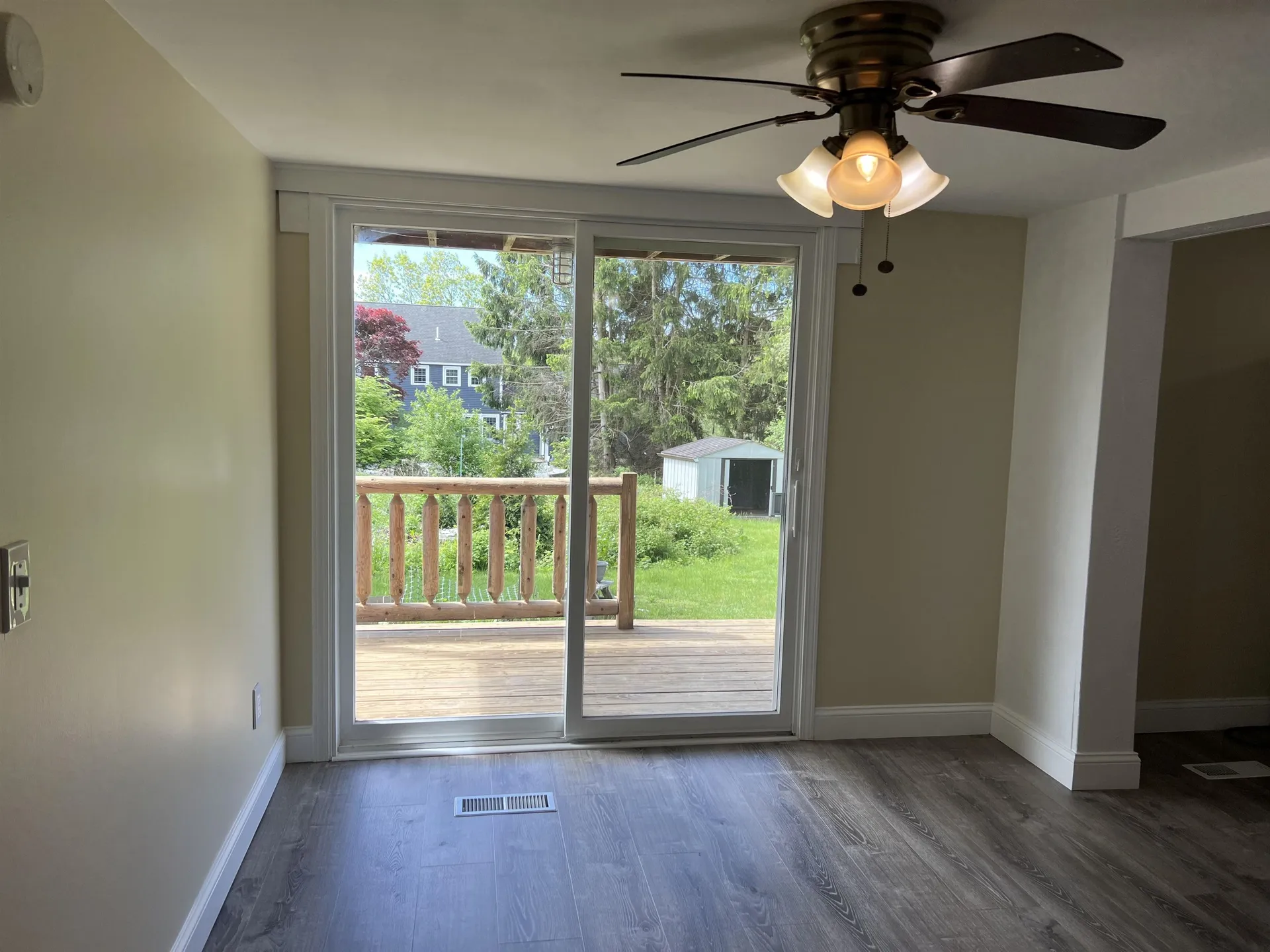 82 High Street Stratham NH 03885