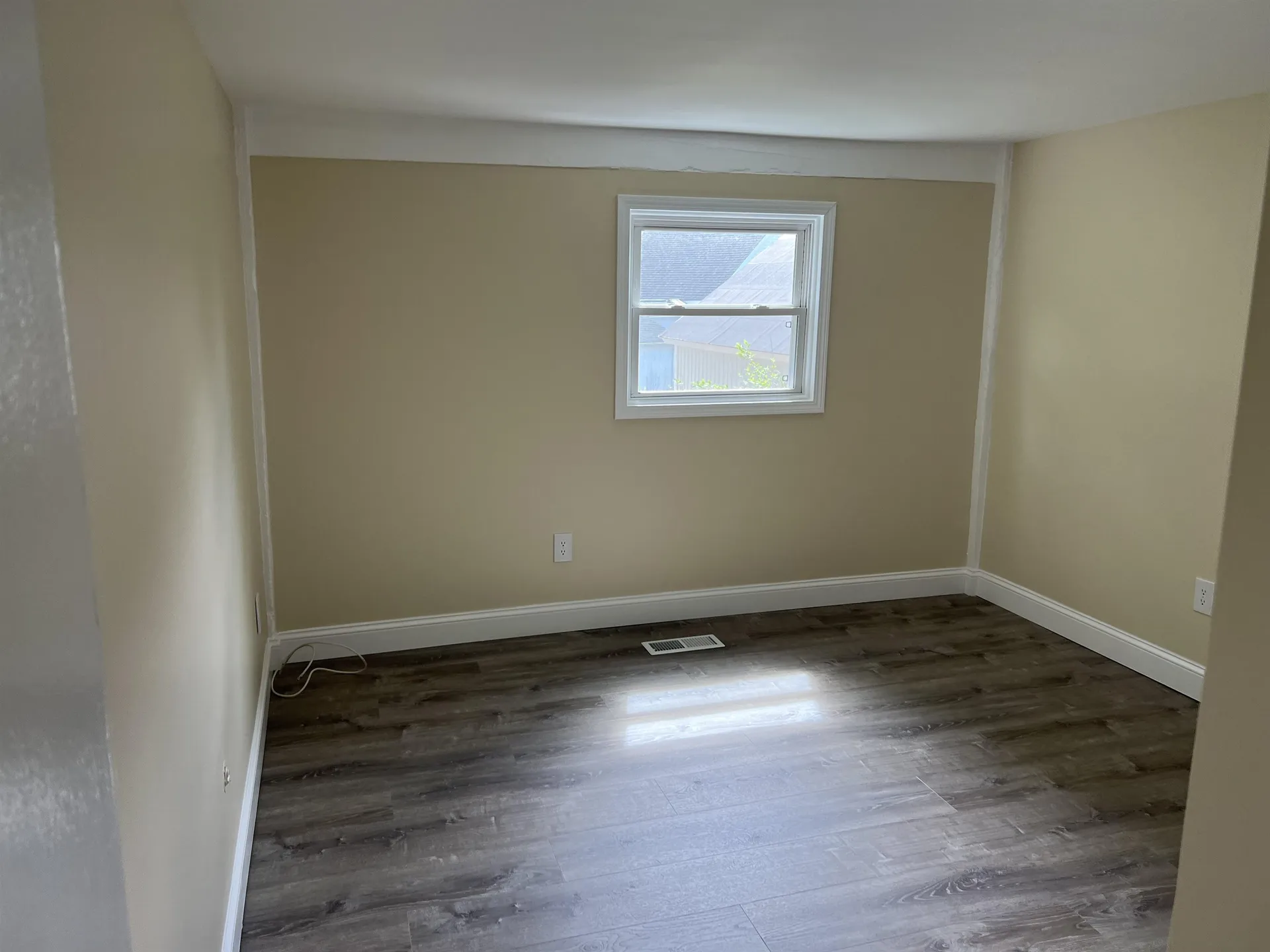 82 High Street Stratham NH 03885