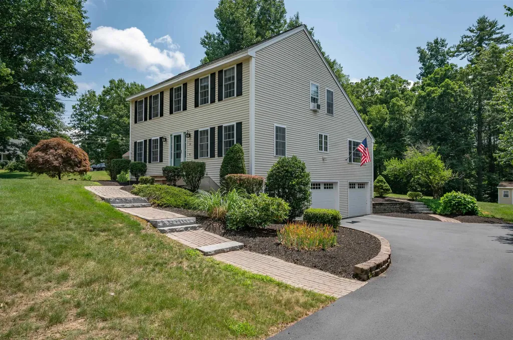 14 Village Drive Atkinson NH 03811