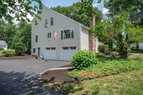 14 Village Drive Atkinson NH 03811
