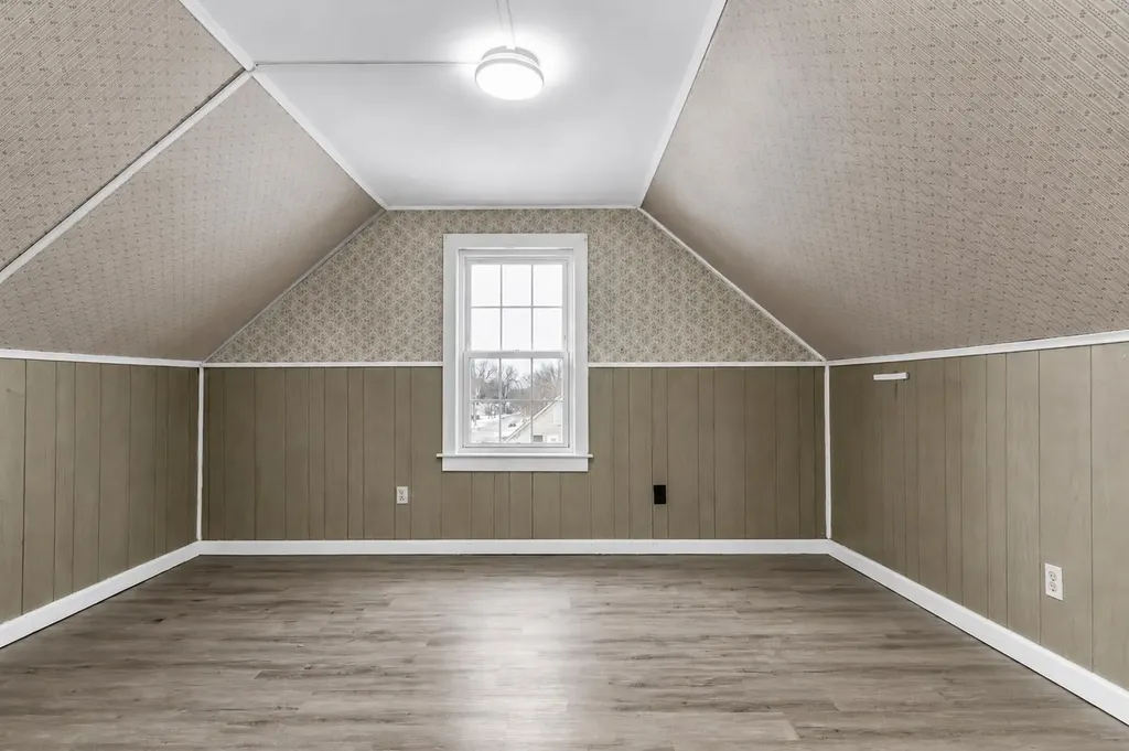 354 Seames Drive Manchester NH 03103
