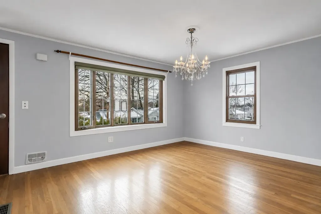 354 Seames Drive Manchester NH 03103