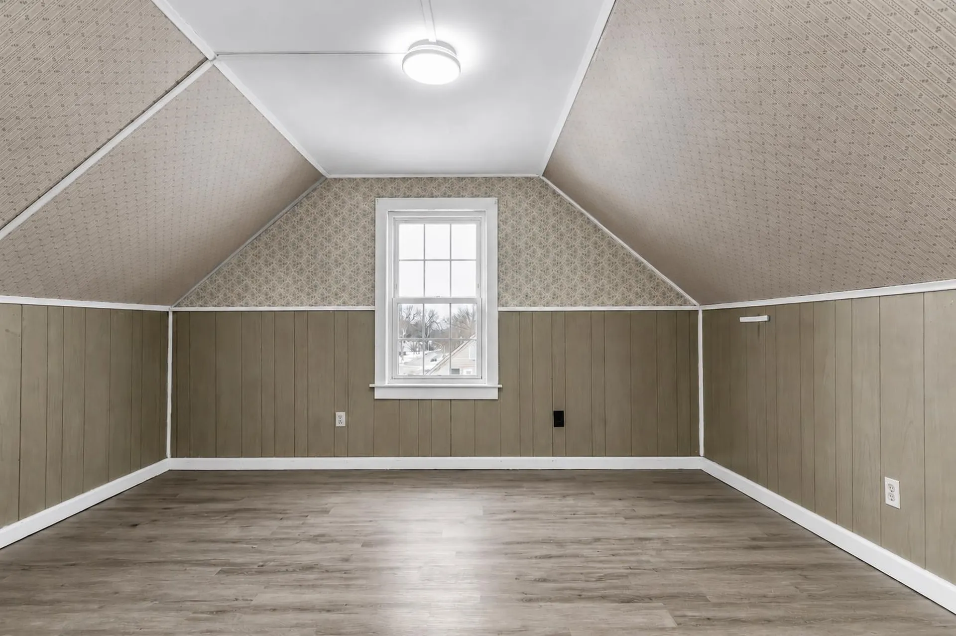 354 Seames Drive Manchester NH 03103