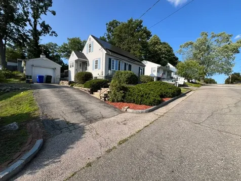 354 Seames Drive Manchester NH 03103