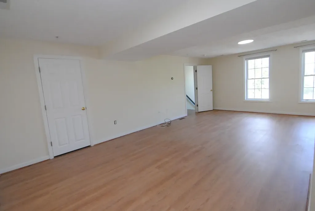 68 Georgetown Drive Nashua NH 03062