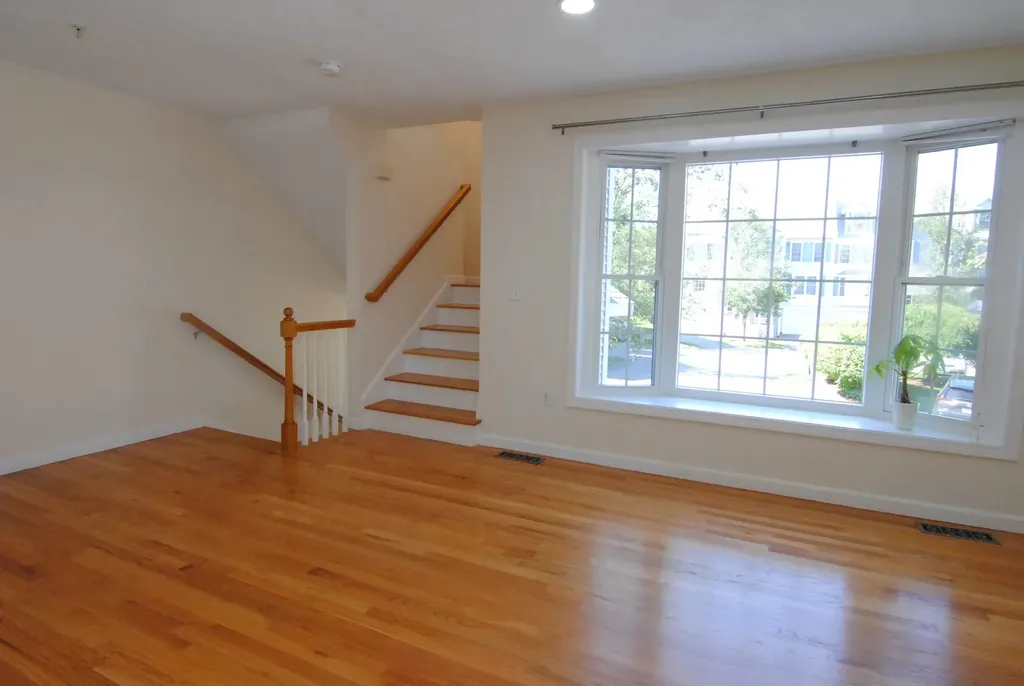 68 Georgetown Drive Nashua NH 03062