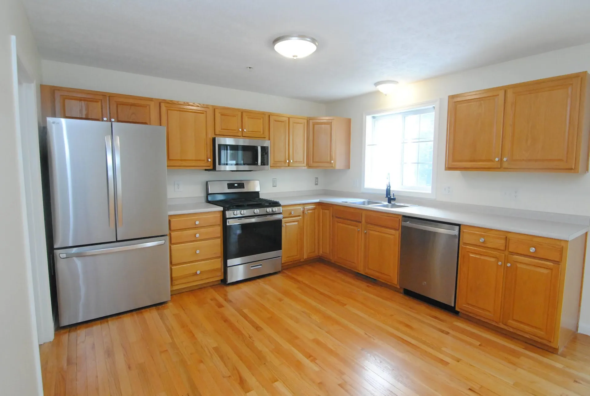 68 Georgetown Drive Nashua NH 03062