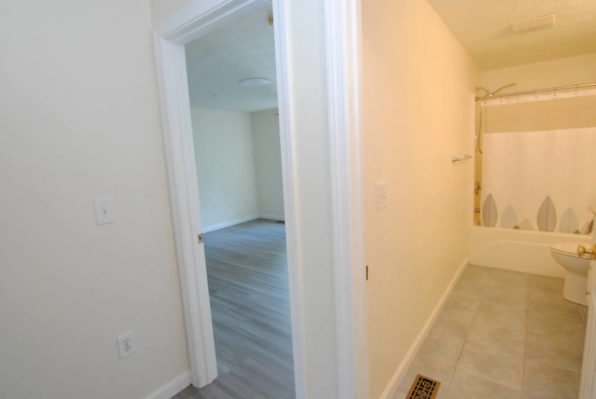 68 Georgetown Drive Nashua NH 03062