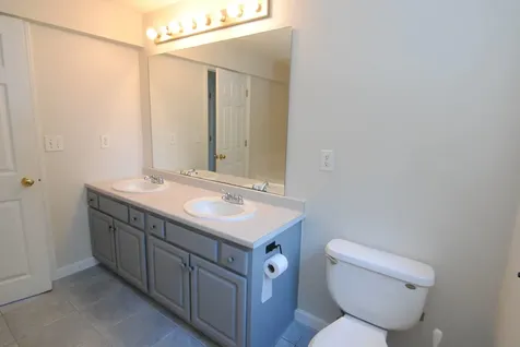 68 Georgetown Drive Nashua NH 03062