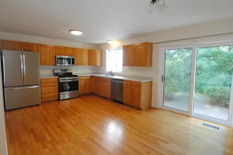 68 Georgetown Drive Nashua NH 03062